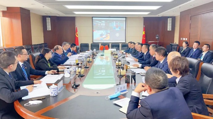 石培文董事長(zhǎng)一行赴投資集團(tuán)、開(kāi)發(fā)建設(shè)公司調(diào)研指導(dǎo)工作